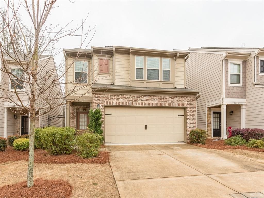 3 bedroom, 2,246 sq ft single family residence sold at 6230 Crested Moss Drive, Alpharetta, GA 30004
