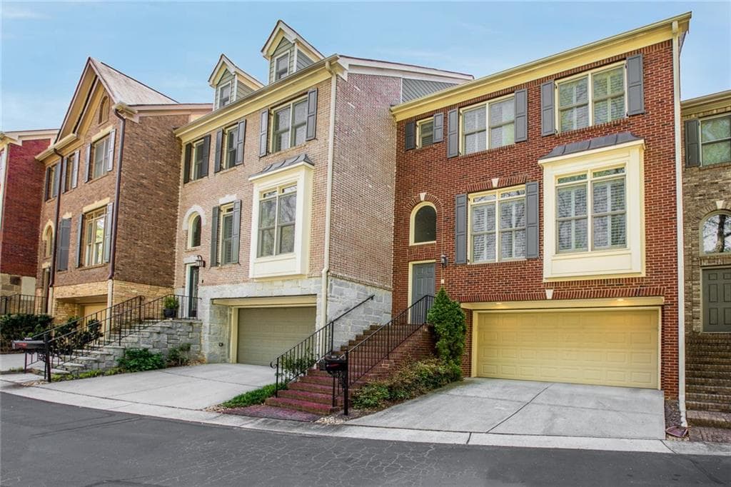 5571 Julian Place, Atlanta, GA 30342 — most recent listing photo