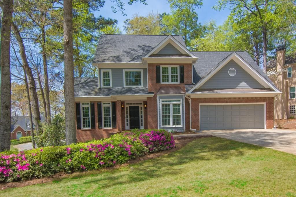4 bedroom, 4,056 sq ft single family residence sold at 801 Muirfield Court, Woodstock, GA 30189