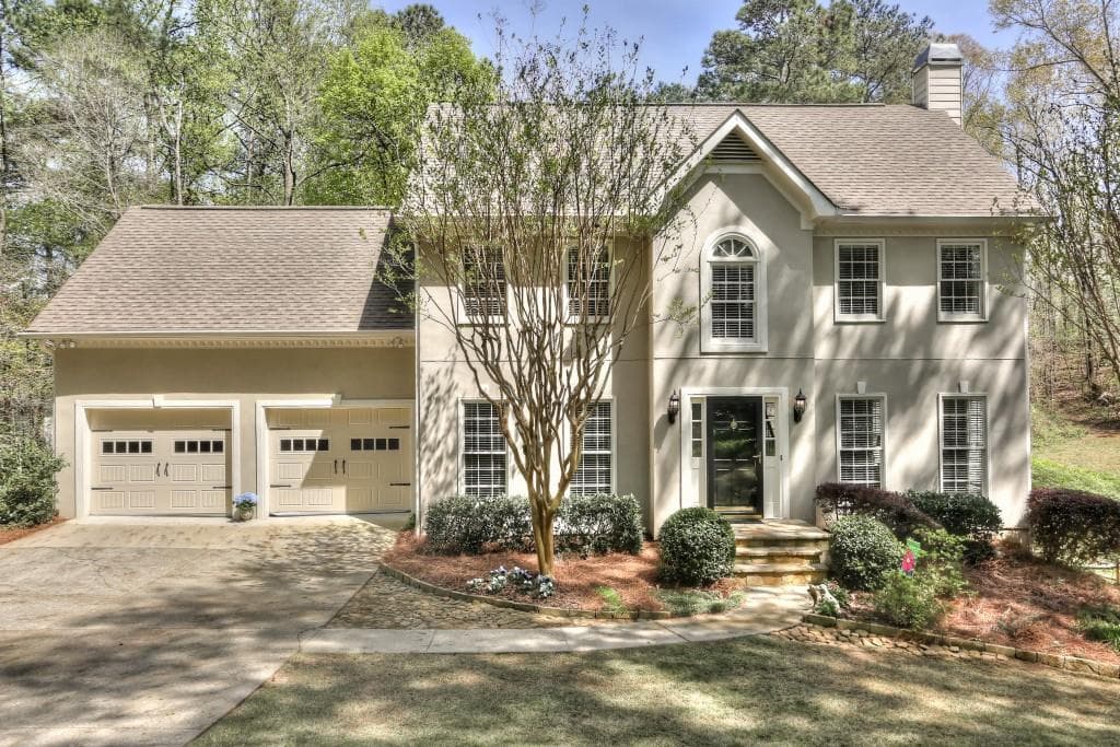 4 bedroom, 2,151 sq ft single family residence sold at 9795 Hightower Road, Roswell, GA 30075