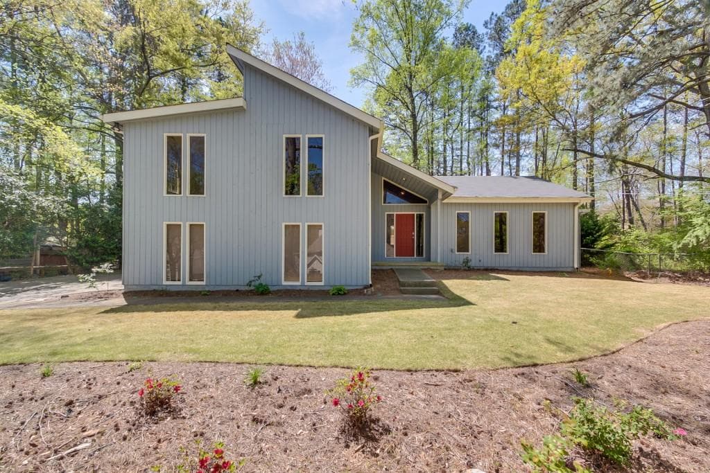 4395 Mabry Lane, Roswell, GA 30075 — most recent listing photo