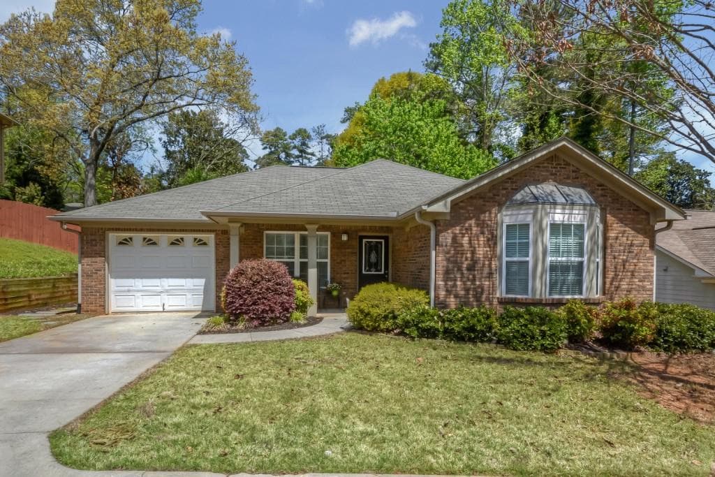 3 bedroom, 1,329 sq ft single family residence sold at 2720 Silver Hill Terrace, Atlanta, GA 30316