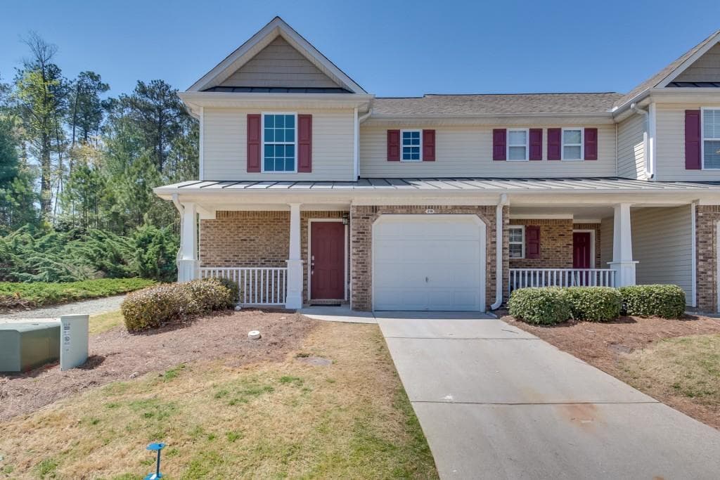 2 bedroom, 1,140 sq ft townhouse sold at 218 Fox Creek Boulevard, Woodstock, GA 30188