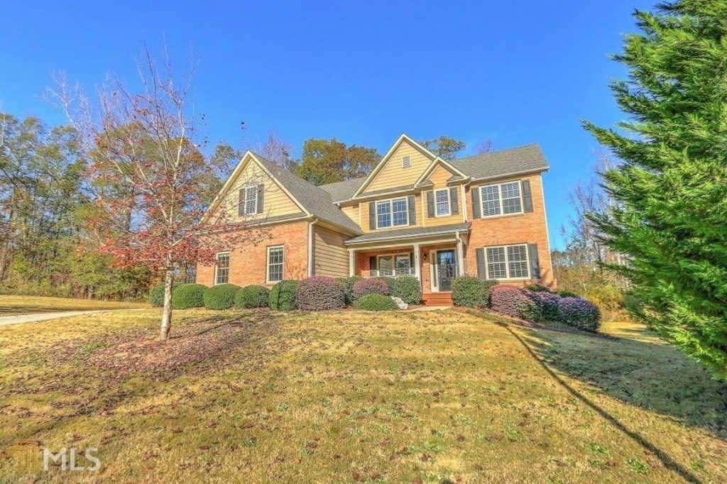 5 bedroom, 2,800 sq ft single family residence sold at 1580 Lakeland Drive, Monroe, GA 30656