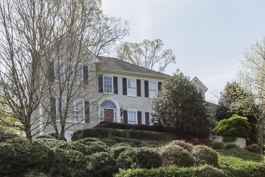 4 bedroom, 2,984 sq ft single family residence sold at 2798 Rangewood Drive, Atlanta, GA 30345