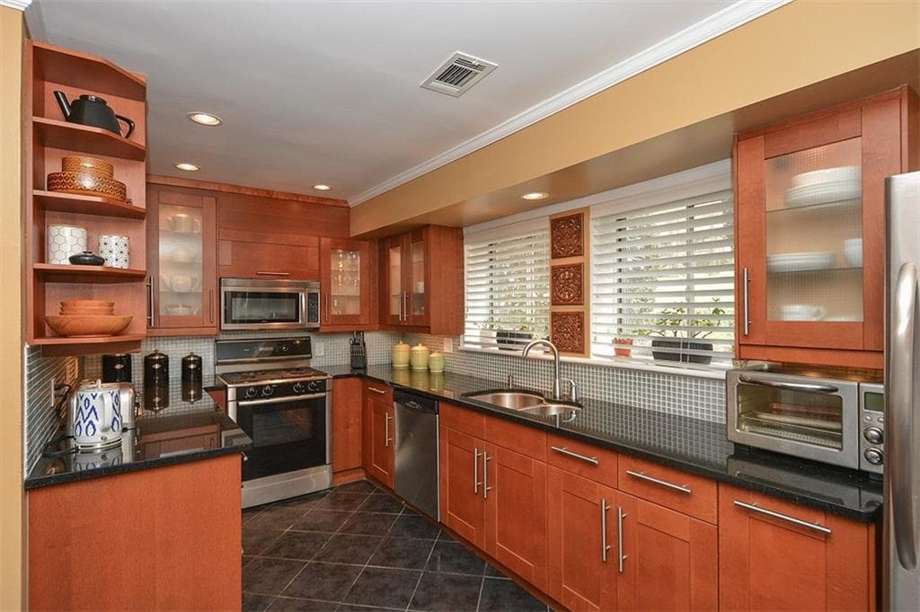 3775 Kensington Drive, Marietta, GA 30066 — most recent listing photo