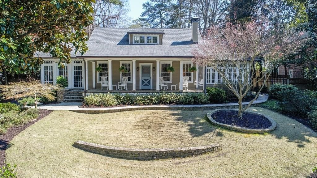3 bedroom single family residence sold at 11 Demorest Avenue, Atlanta, GA 30305