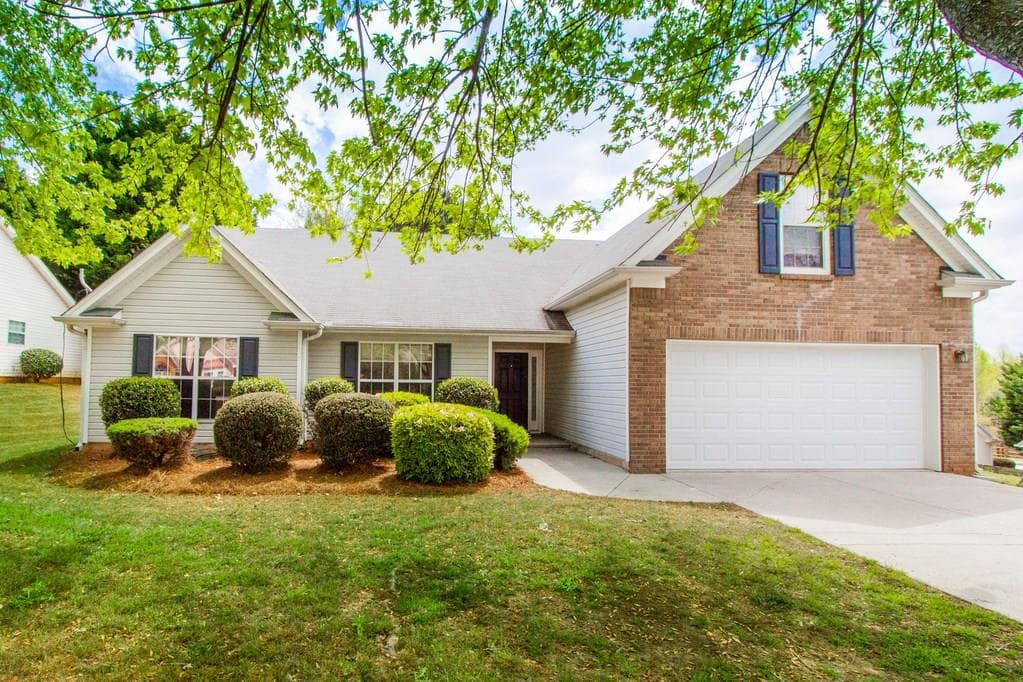 4 bedroom, 2,336 sq ft single family residence sold at 1925 Patrick Mill Place, Buford, GA 30518
