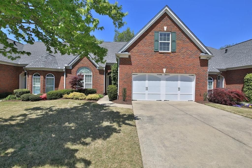 5570 Villa Lake Court, Suwanee, GA 30024 — most recent listing photo