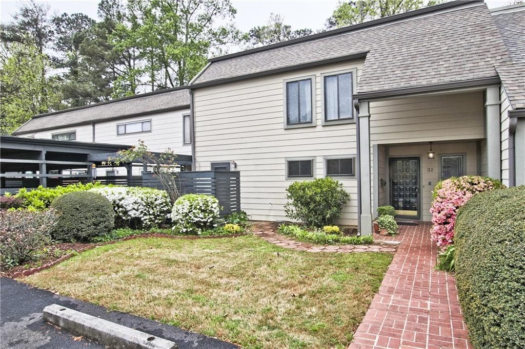 32 Forrest Place, Sandy Springs, GA 30328 — most recent listing photo