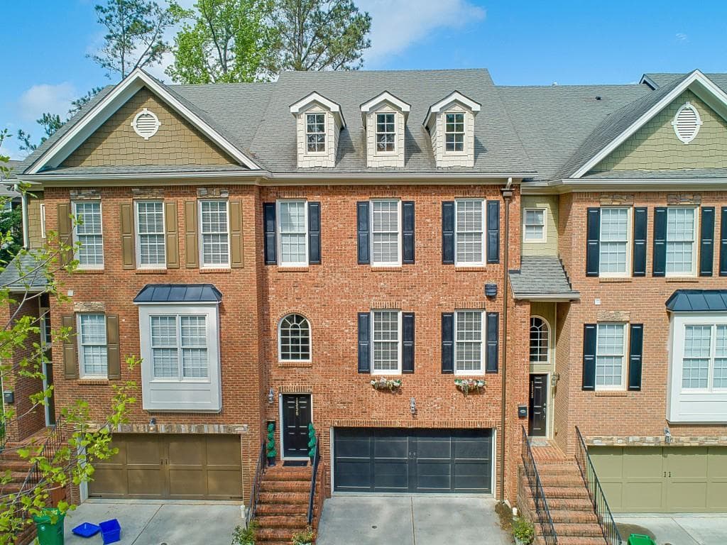 3 bedroom, 2,916 sq ft townhouse sold at 1556 Donaldson Park Drive, Brookhaven, GA 30319