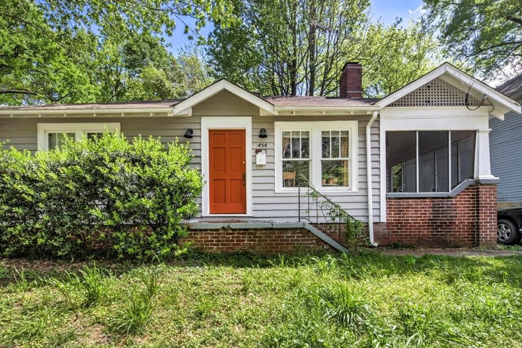 2 bedroom, 1,080 sq ft single family residence sold at 454 Calhoun Street, Atlanta, GA 30318