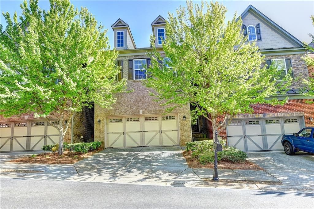 5860 Norfolk Chase Road, Peachtree Corners, GA 30092 — most recent listing photo