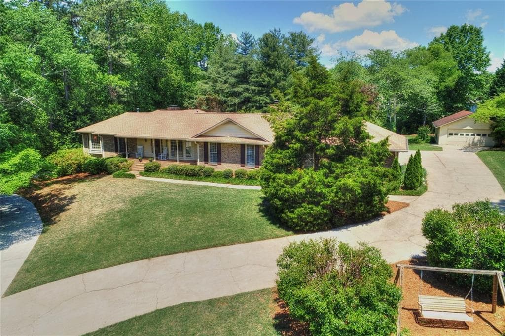 710 Hembree Road, Roswell, GA 30076 — most recent listing photo
