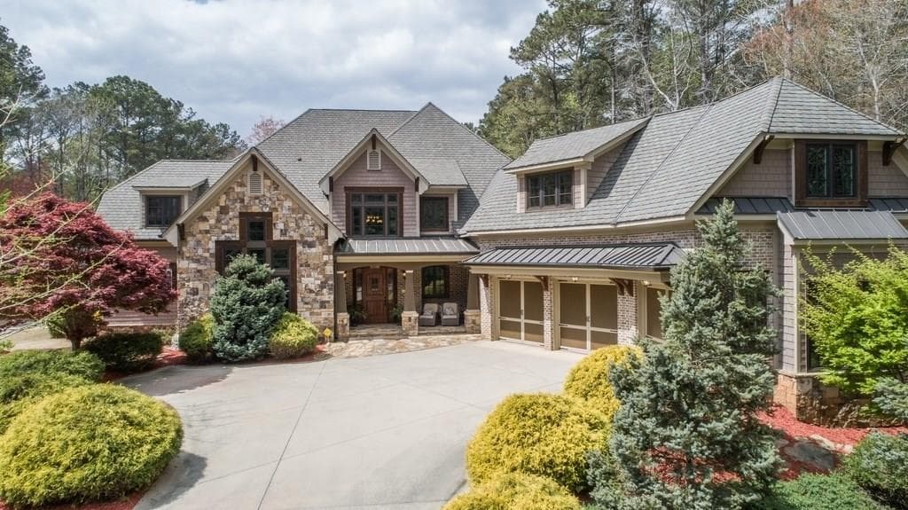 4 bedroom, 10,010 sq ft single family residence sold at 515 Bentwood Drive, Woodstock, GA 30189