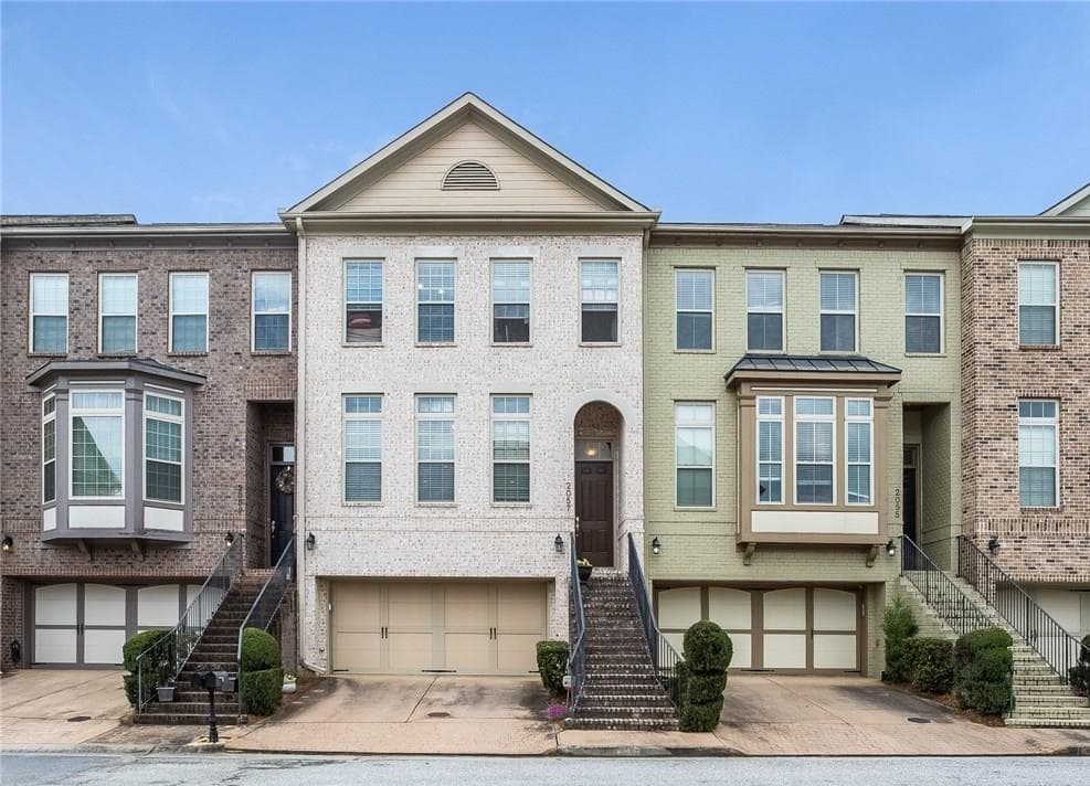 4 bedroom, 2,601 sq ft townhouse sold at 2057 Callaway Court, Atlanta, GA 30318