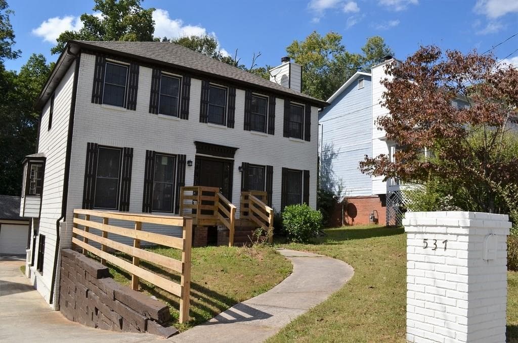 537 Freemans Walk, Stone Mountain, GA 30083 — most recent listing photo