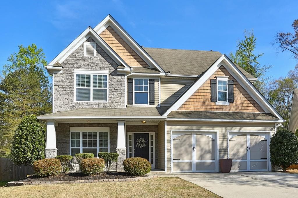 4 bedroom, 2,552 sq ft single family residence sold at 6889 Island Pointe Drive, Buford, GA 30518