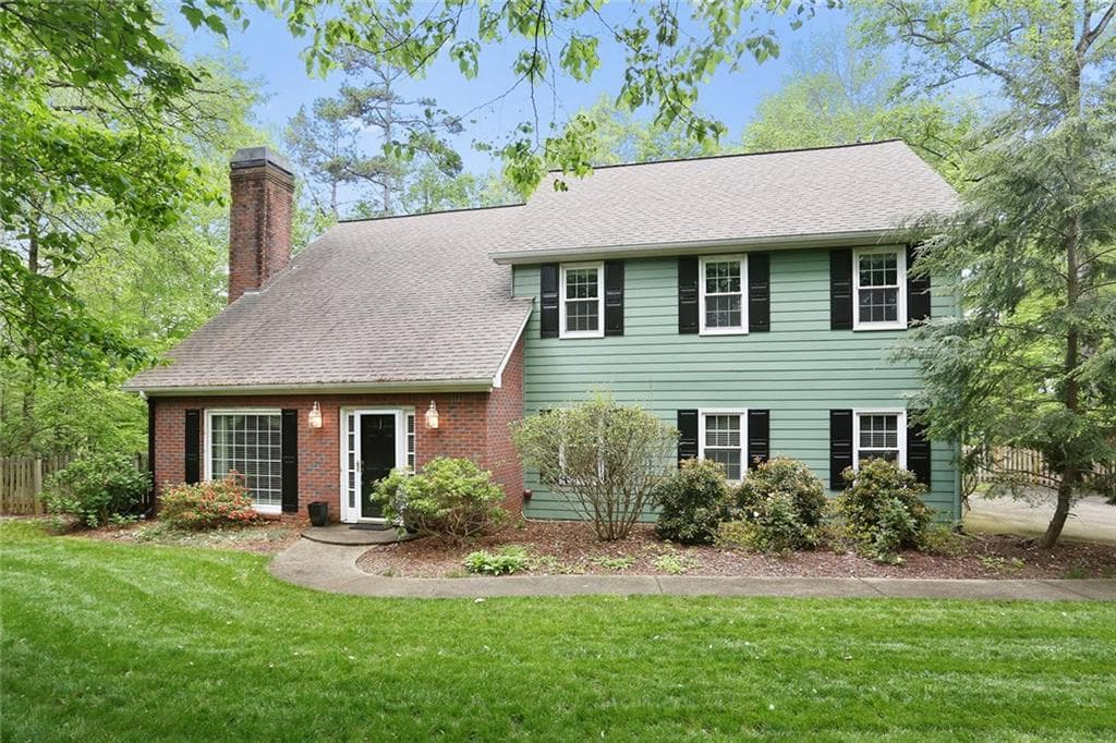 179 W Lake Drive, Roswell, GA 30075 — most recent listing photo