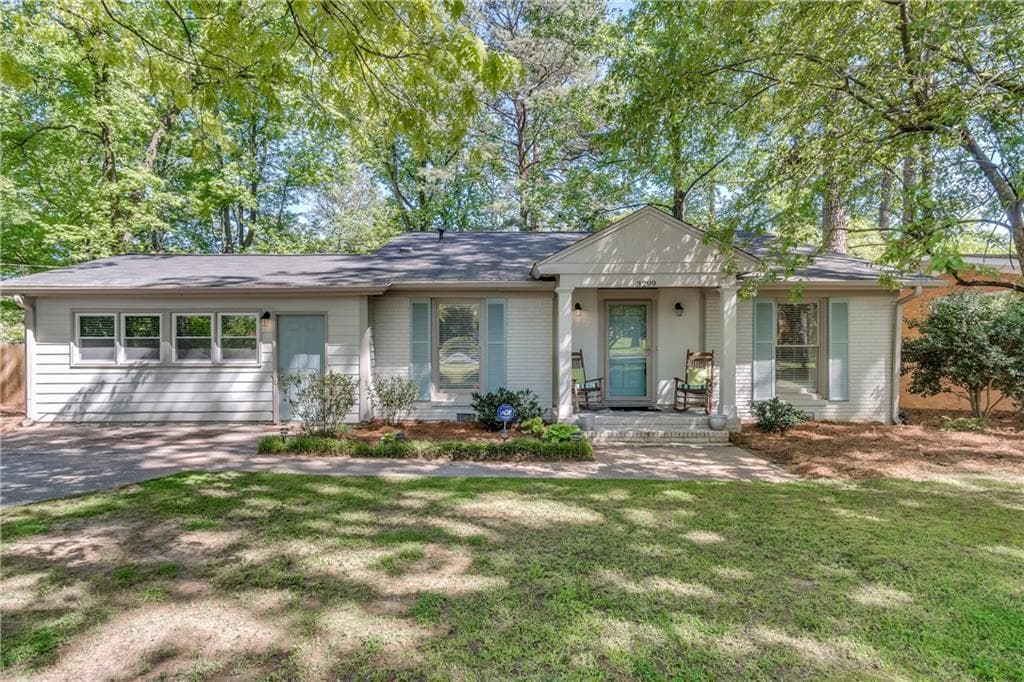 5 bedroom, 1,856 sq ft single family residence sold at 3299 Campbell Road, Smyrna, GA 30080