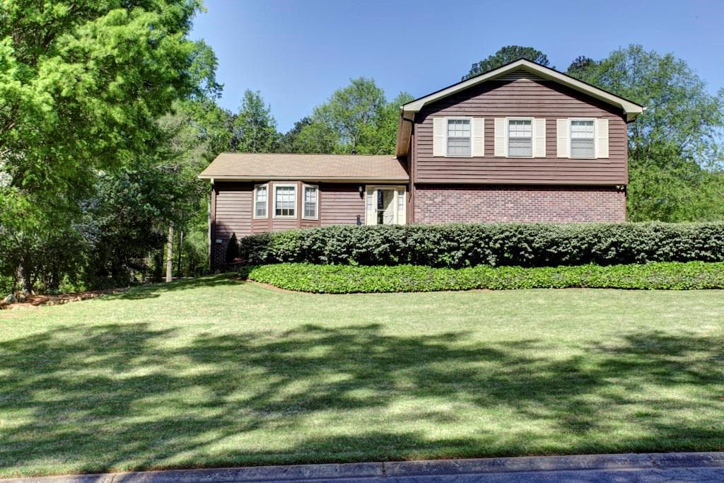 2585 Alpine Trail, Marietta, GA 30062 — most recent listing photo
