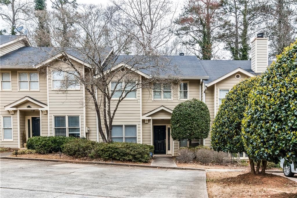 253 Peachtree Hollow Court, Sandy Springs, GA 30328 — most recent listing photo