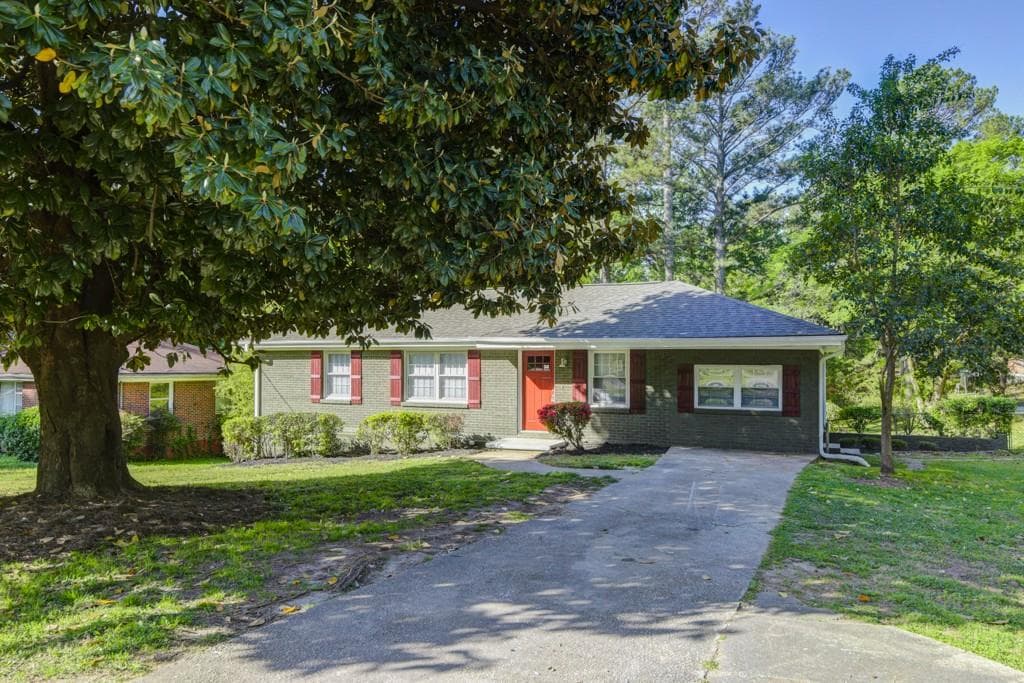 3 bedroom, 1,224 sq ft single family residence sold at 2861 Gresham Road, Atlanta, GA 30316