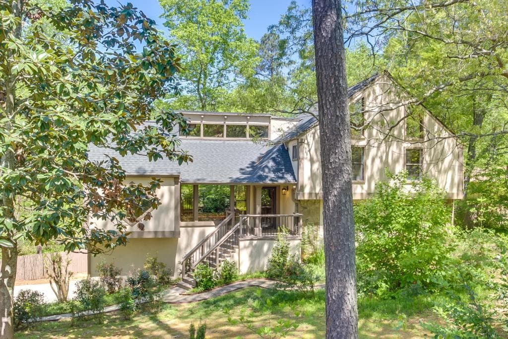 2755 Whitehurst Drive, Marietta, GA 30062 — most recent listing photo