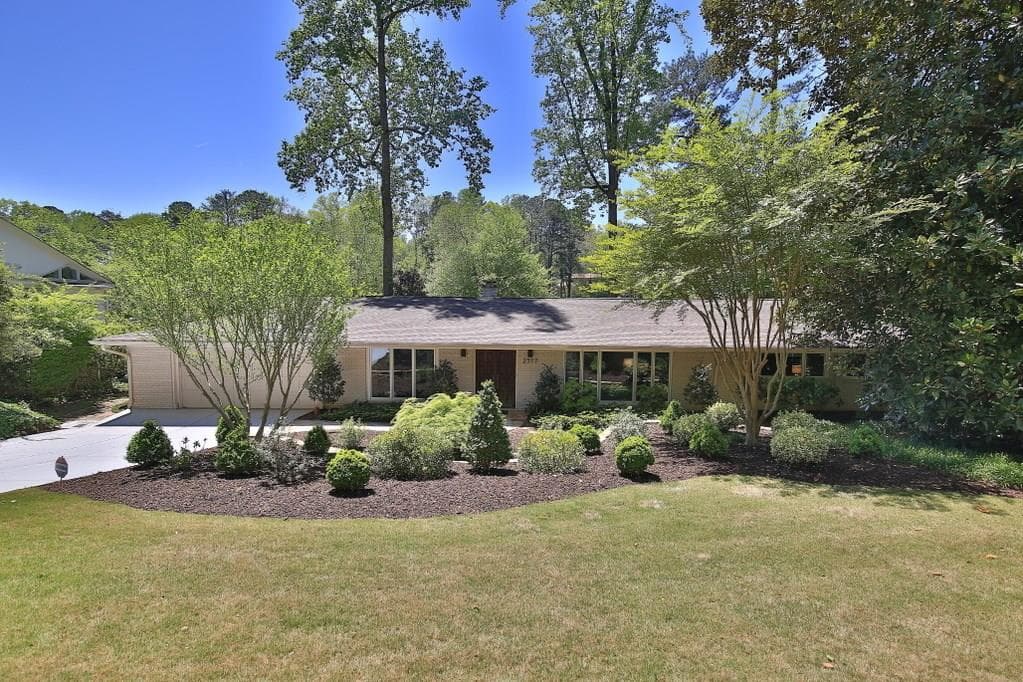 3 bedroom, 2,853 sq ft single family residence sold at 2577 Circlewood Road, Atlanta, GA 30345