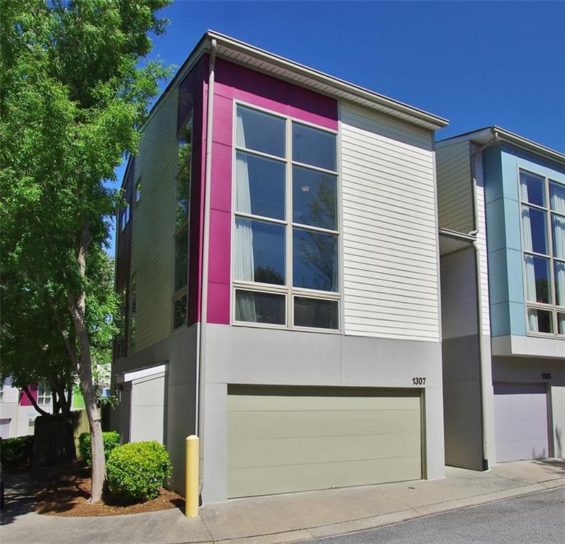 2 bedroom, 1,832 sq ft townhouse sold at 1307 Hoffman Lane, Atlanta, GA 30318