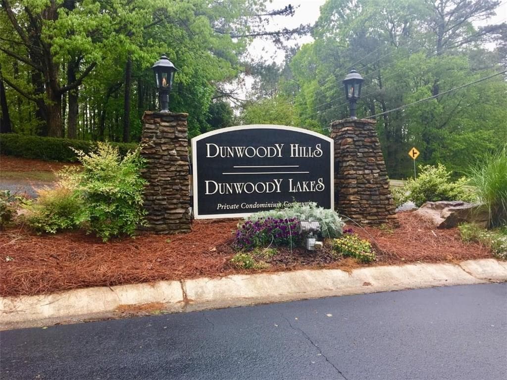 402 Gettysburg Place 402, Sandy Springs, GA 30350 — most recent listing photo