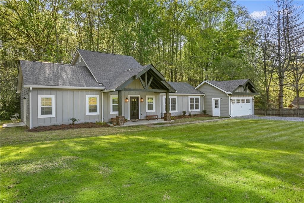 3 bedroom single family residence sold at 8275 Union Hill Road, Canton, GA 30115