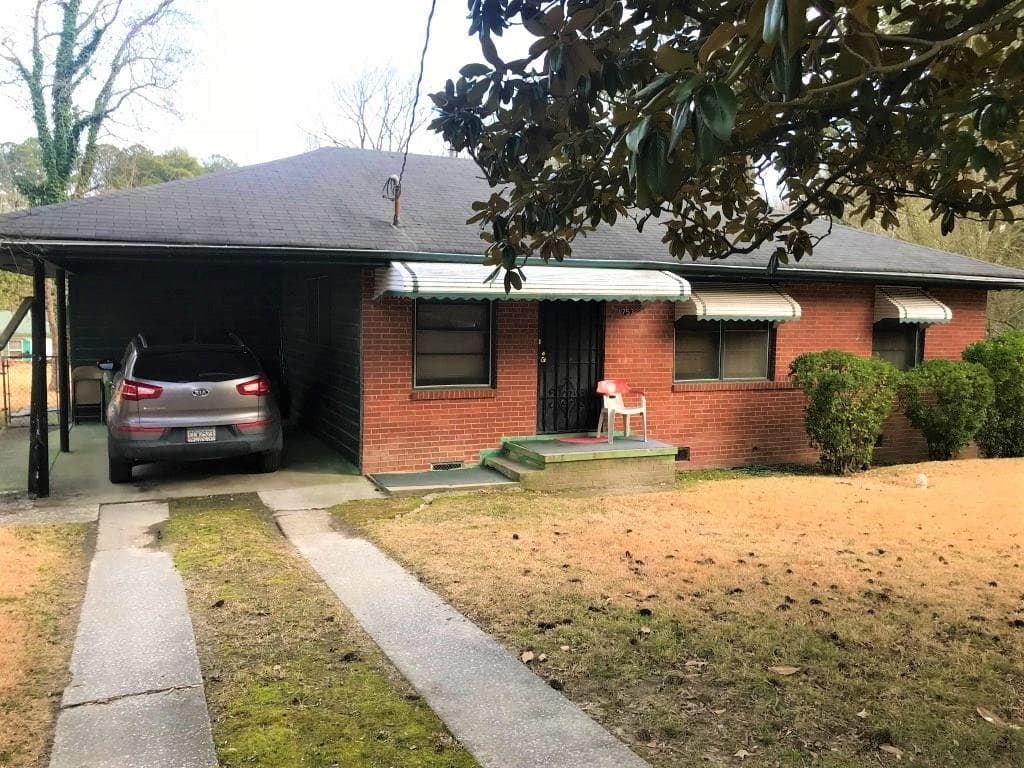 3 bedroom, 961 sq ft single family residence sold at 753 Commodore Drive, Atlanta, GA 30318