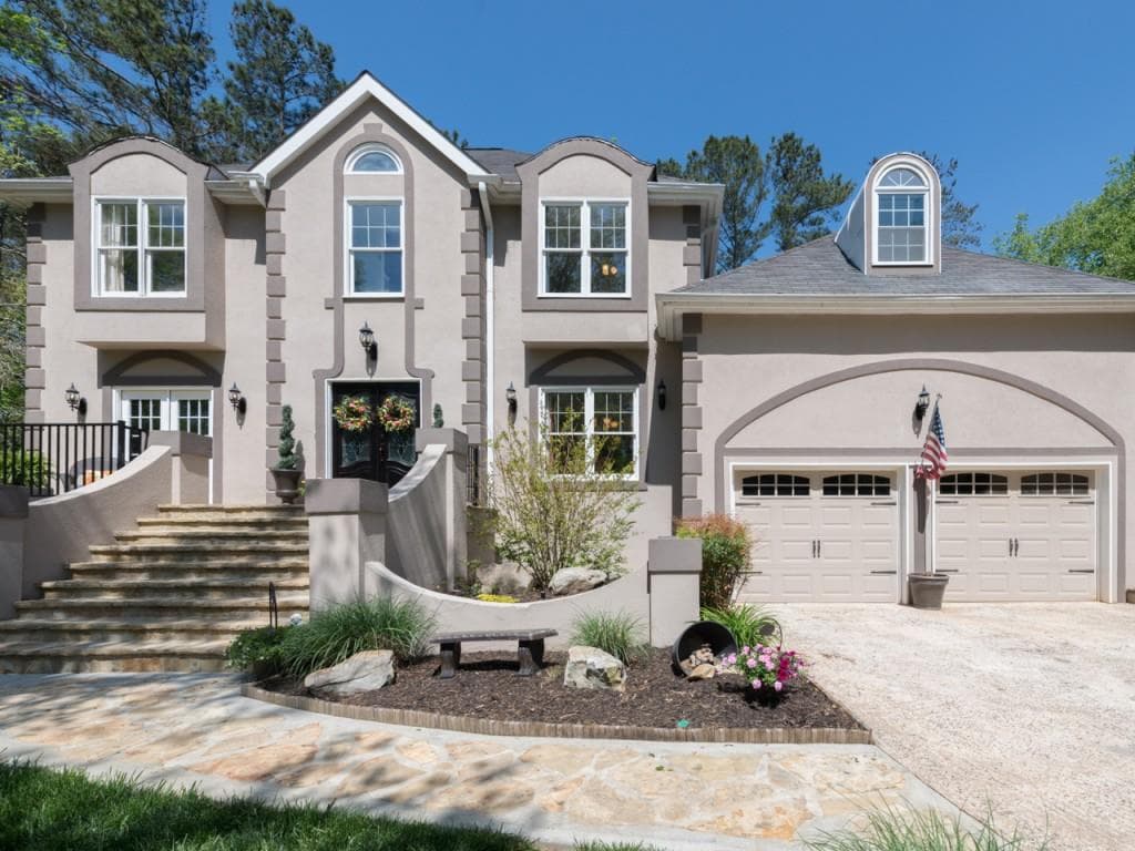 4 bedroom, 3,624 sq ft single family residence sold at 3251 Gas Light Circle, Roswell, GA 30075