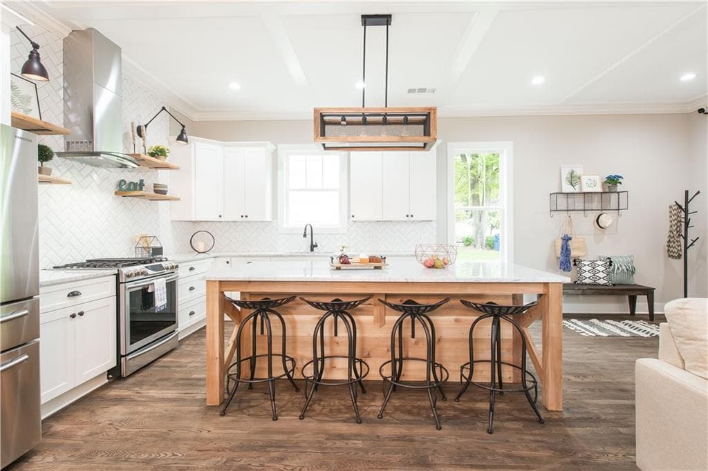 4 bedroom, 2,157 sq ft single family residence sold at 1043 Fern Avenue, Atlanta, GA 30315