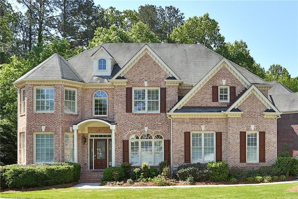 5 bedroom single family residence sold at 10995 Abbotts Station Drive, Johns Creek, GA 30097