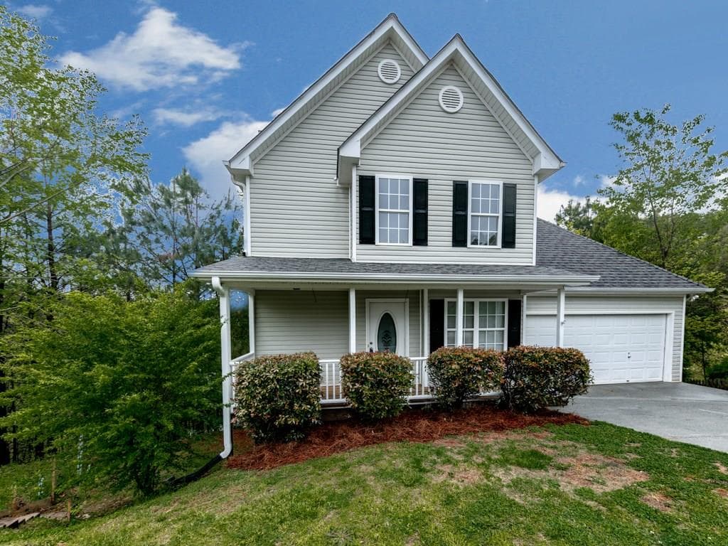3 bedroom, 1,286 sq ft single family residence sold at 1081 Whispering Woods Drive, Canton, GA 30114