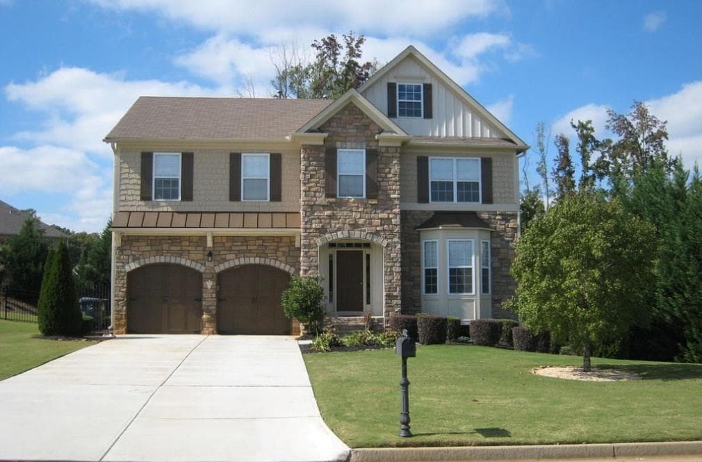 3215 E Gate Drive, Cumming, GA 30041 — most recent listing photo