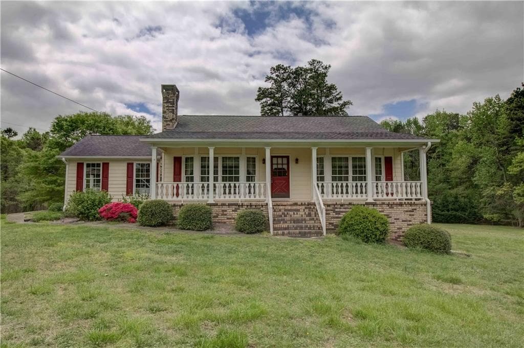 5574 Hog Mountain Road, Flowery Branch, GA 30542 — most recent listing photo