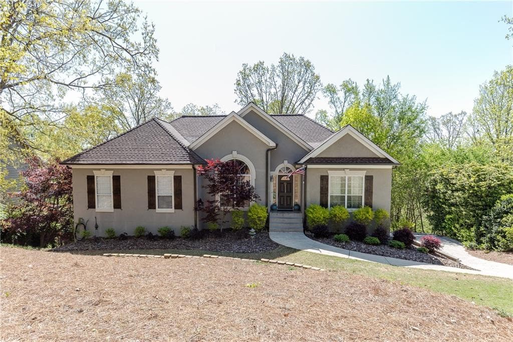 3 bedroom, 1,929 sq ft single family residence sold at 1990 Habersham Marina Road, Cumming, GA 30041