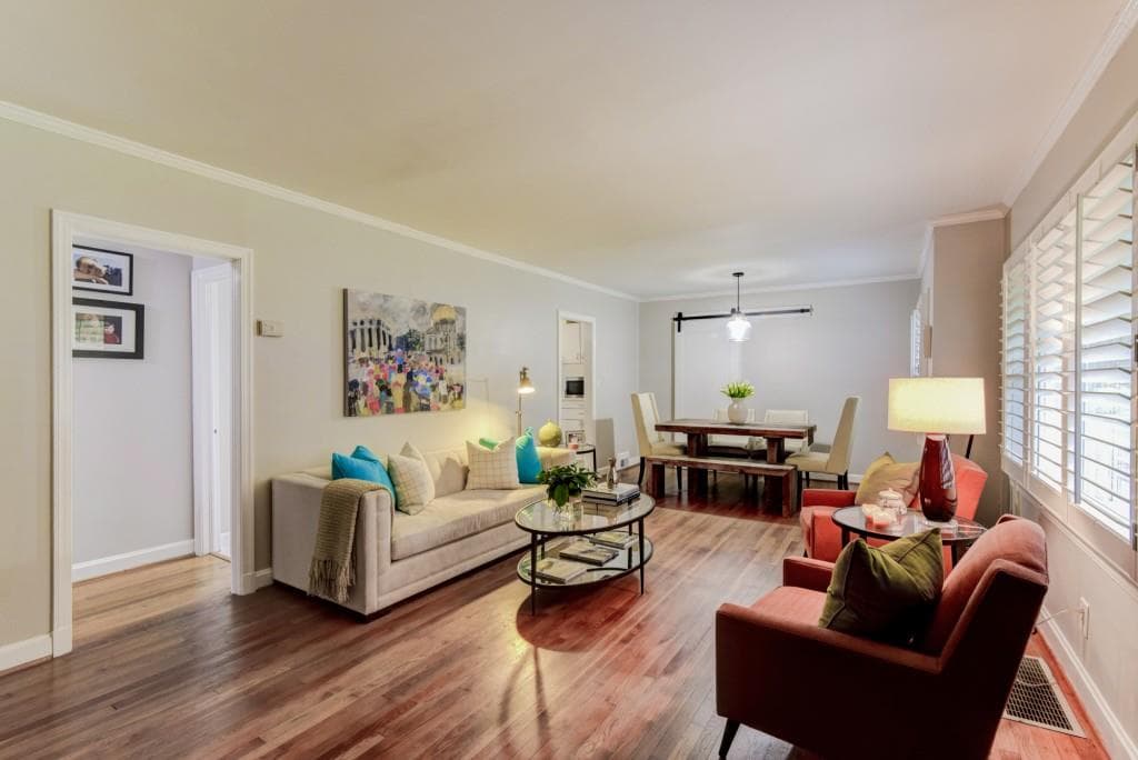 4 bedroom, 2,207 sq ft single family residence sold at 1060 Lindridge Drive, Atlanta, GA 30324