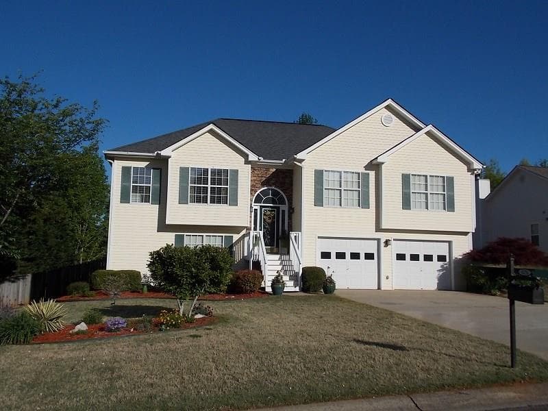 6276 Saturn Drive, Flowery Branch, GA 30542 — most recent listing photo