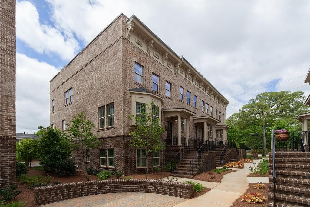 1206 Virginia Court 104, Atlanta, GA 30306 — most recent listing photo