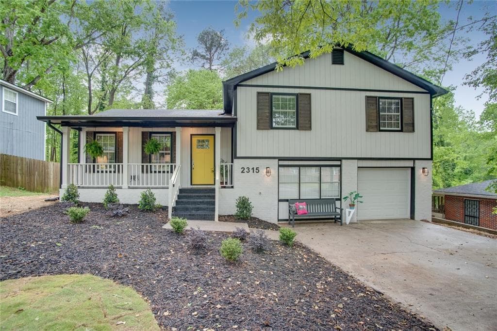 4 bedroom single family residence sold at 2315 Cloverdale Drive, Atlanta, GA 30316
