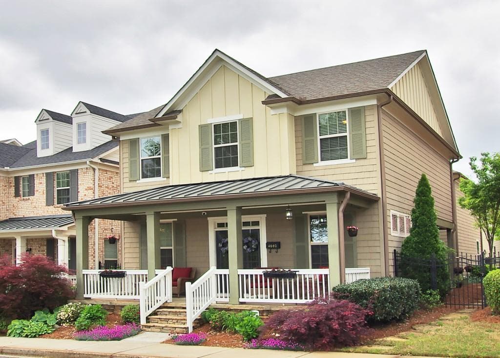4 bedroom, 2,826 sq ft single family residence sold at 4662 W Village Drive, Smyrna, GA 30080