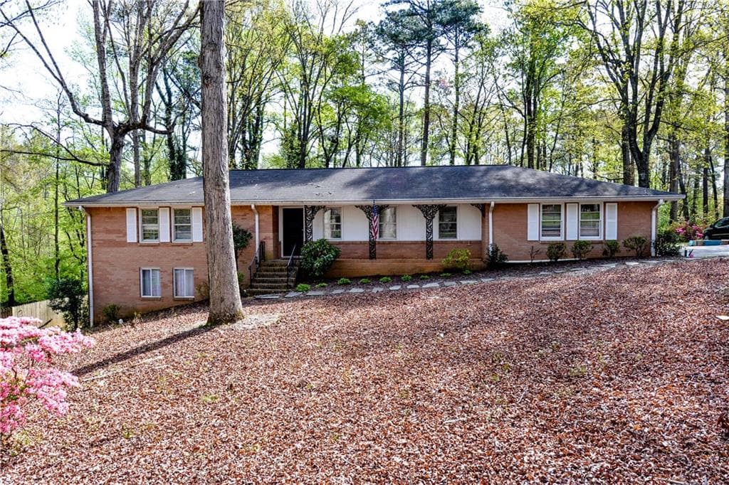 205 Wavetree Drive, Roswell, GA 30075 — most recent listing photo
