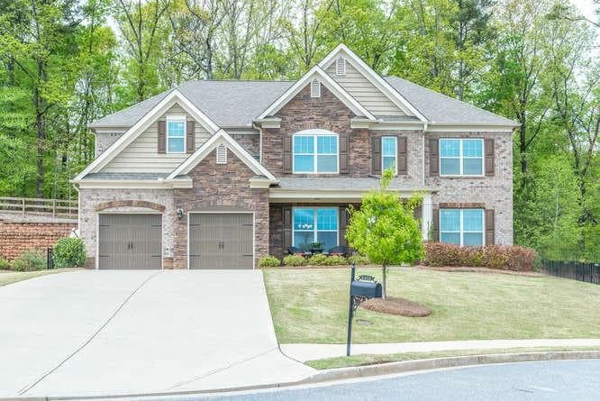 8815 Ellesmere Drive, Cumming, GA 30041 — most recent listing photo