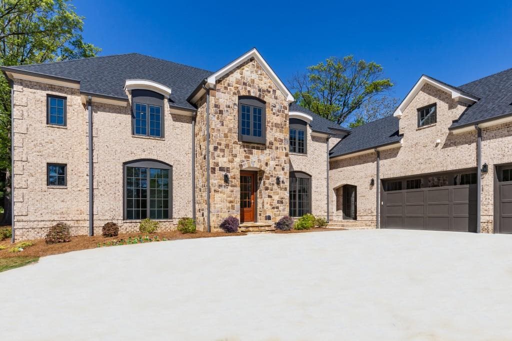 940 Dunwoody Club Drive, Sandy Springs, GA 30350 — most recent listing photo
