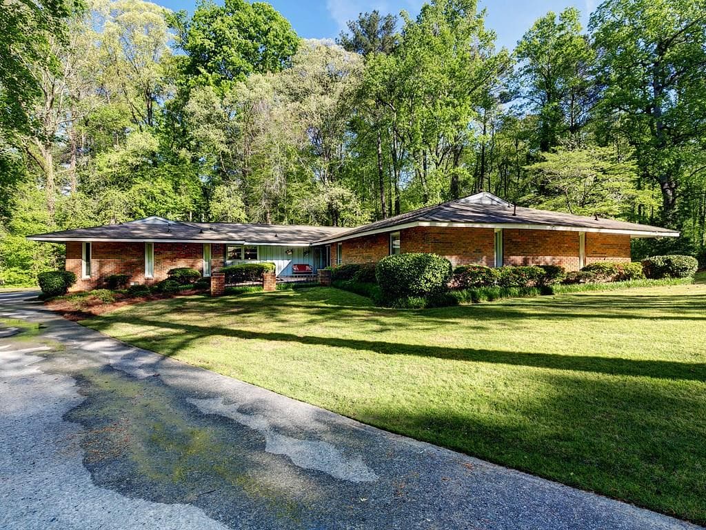 4190 Berkford Circle, Brookhaven, GA 30319 — most recent listing photo