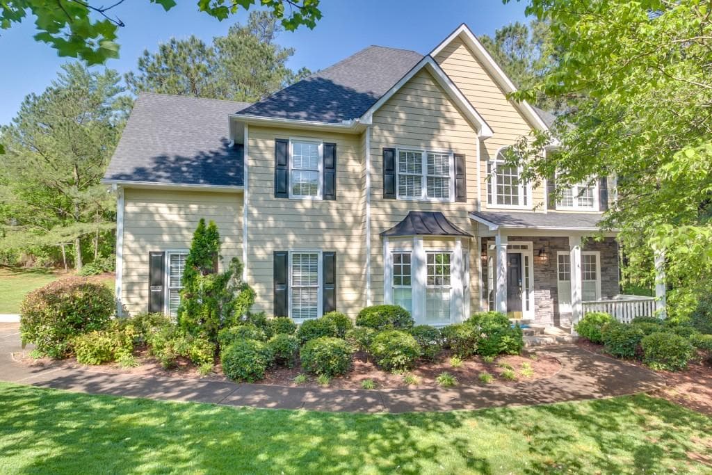 4 bedroom, 2,382 sq ft single family residence sold at 12900 Old Course Drive, Roswell, GA 30075
